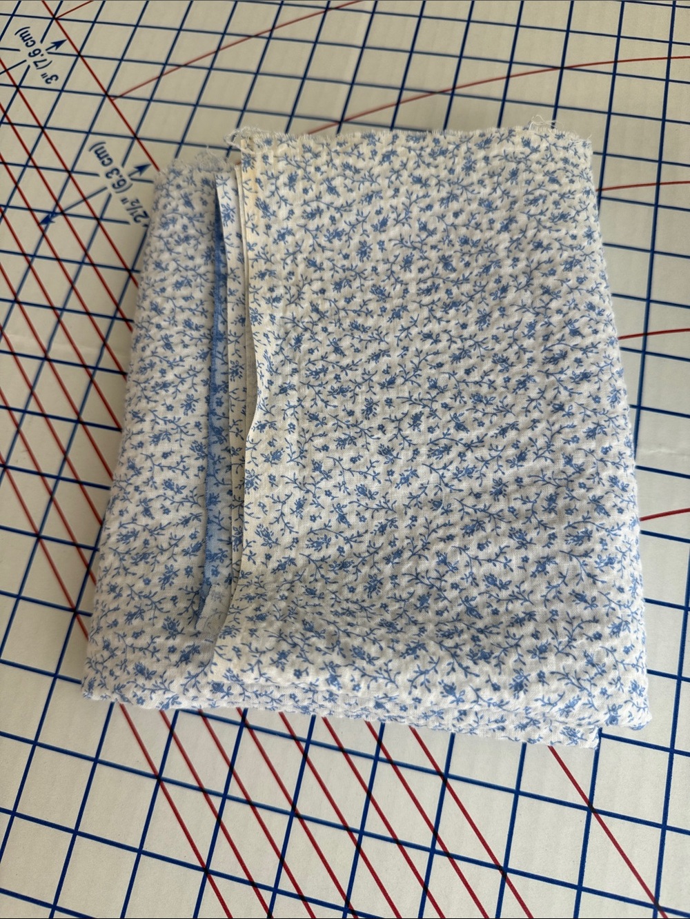 Vintage Blue Ditsy Floral Cotton Seersucker Fabric 3/4 Yard 42” Cottagecore
